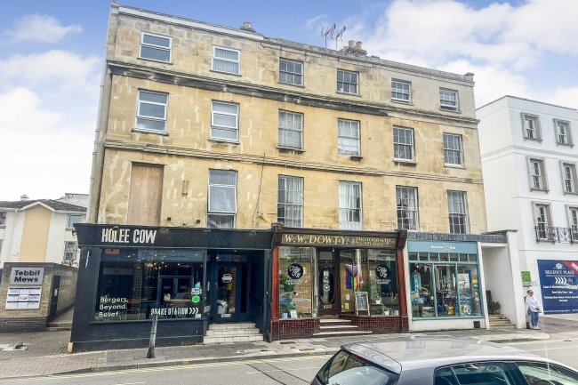 47 Winchcombe Street, Cheltenham, GL52 2NE 9