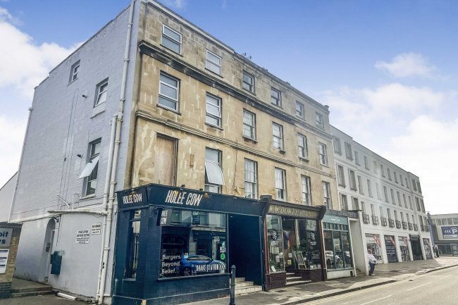 47 Winchcombe Street, Cheltenham, GL52 2NE 9