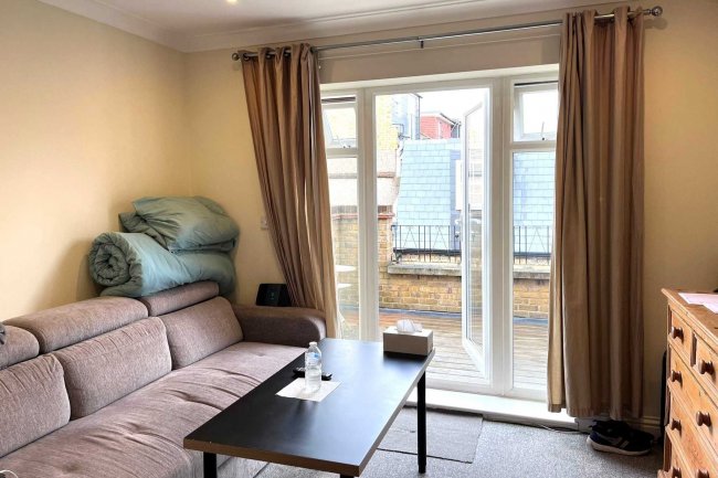 1 - 8 Admiral Mews and 82/84 Merton High Street, London, SW19 3