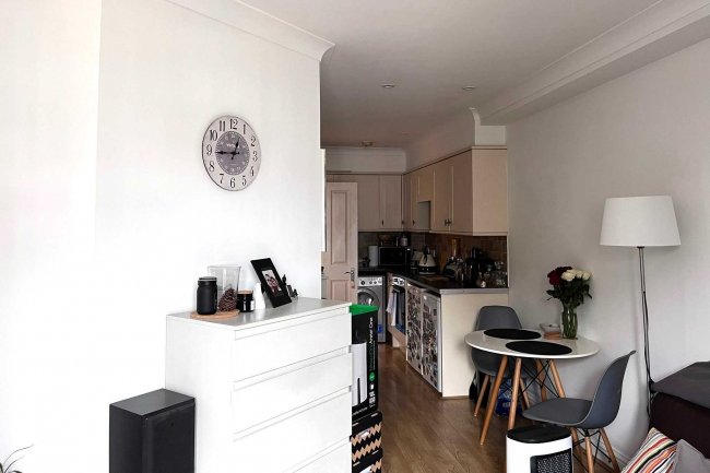 1 - 8 Admiral Mews and 82/84 Merton High Street, London, SW19 3