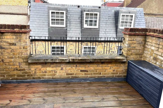 1 - 8 Admiral Mews and 82/84 Merton High Street, London, SW19 3