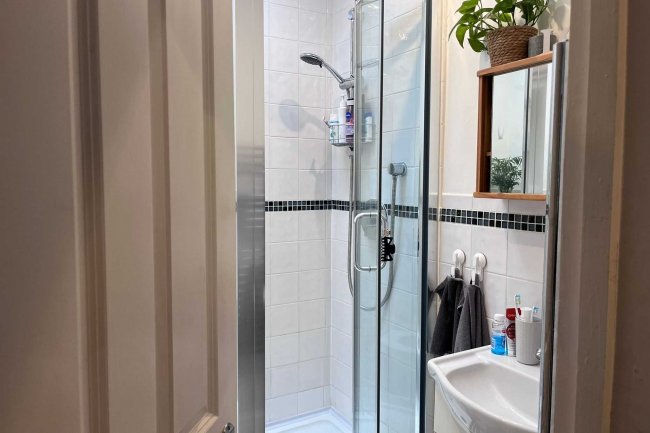 1 - 8 Admiral Mews and 82/84 Merton High Street, London, SW19 3