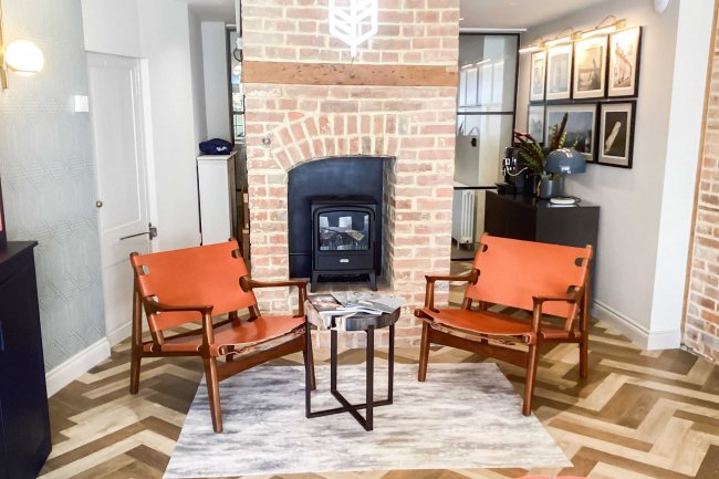 74 High Street, Lymington, SO41 9AL 3