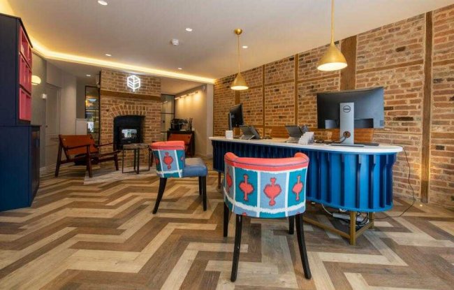 74 High Street, Lymington, SO41 9AL 3