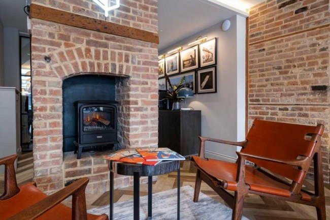 74 High Street, Lymington, SO41 9AL 3