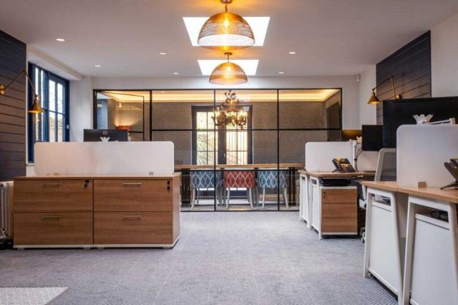 74 High Street, Lymington, SO41 9AL 3