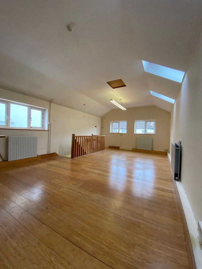 67 Lower Road, Kenley, Croydon, CR8 5NH 6