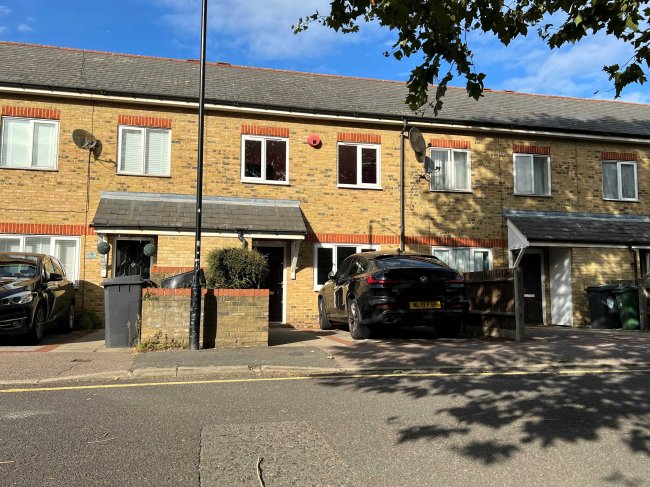 7 Victoria Road, Leytonstone, E11 4JS 8