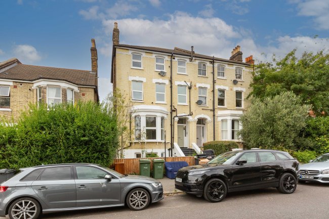Flat 3, 84 Lewin Road, Streatham, London, SW16 6JU 2