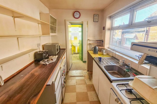 34 Terry Road, Coventry, CV1 2AW 3