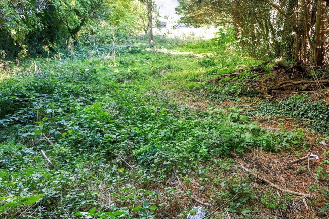 Land adjoining 1 Yard Mead, Egham, TW20 0AB 3