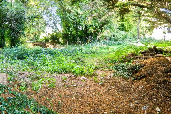 Land adjoining 1 Yard Mead, Egham, TW20 0AB 3