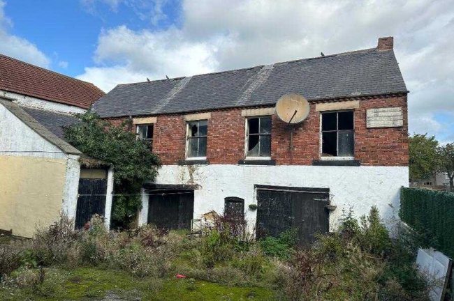 Outbuilding to Rear of Royal George, Main Street, Shildon, DL4 1AJ 8