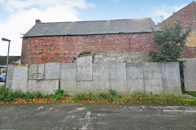 Outbuilding to Rear of Royal George, Main Street, Shildon, DL4 1AJ 8