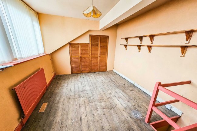 12 Holly Street, Bradford, BD6 3NF 3