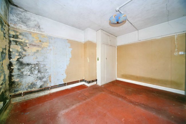 30 Woollam Road, Wellington, TF1 2LW 9