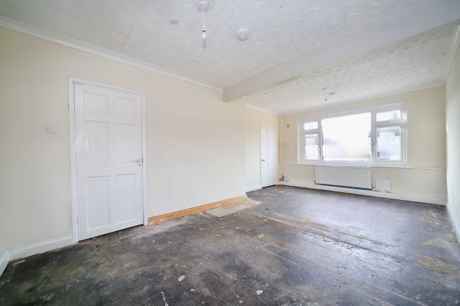 43 Gloucester Avenue, Dawley TF4 2HX 8