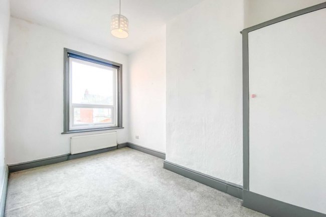 4 Stamford Avenue, Blackpool, Lancashire FY4 2BJ 2