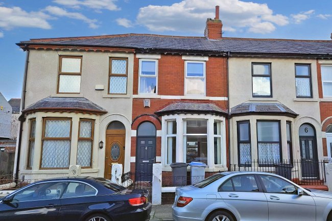 4 Stamford Avenue, Blackpool, Lancashire FY4 2BJ 2