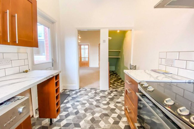 4 Stamford Avenue, Blackpool, Lancashire FY4 2BJ 2