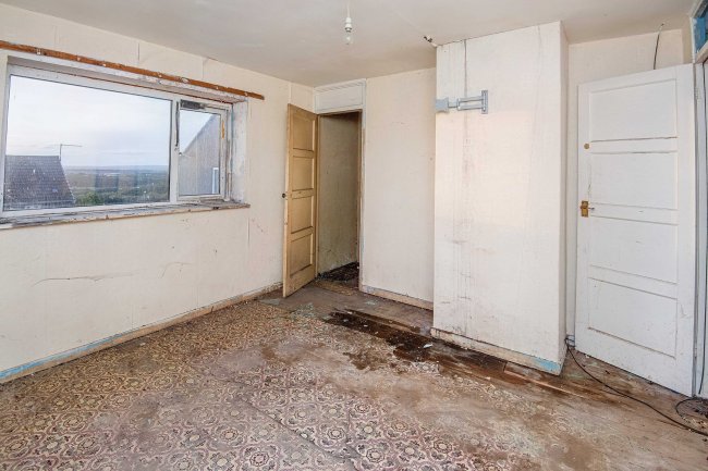 7 Haldane Crescent, Bolsover, Chesterfield, S44 6RU 3