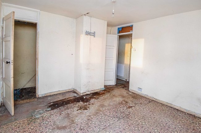 7 Haldane Crescent, Bolsover, Chesterfield, S44 6RU 3