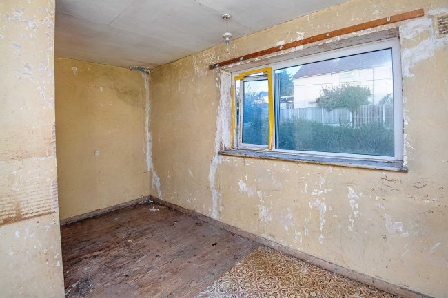 7 Haldane Crescent, Bolsover, Chesterfield, S44 6RU 3