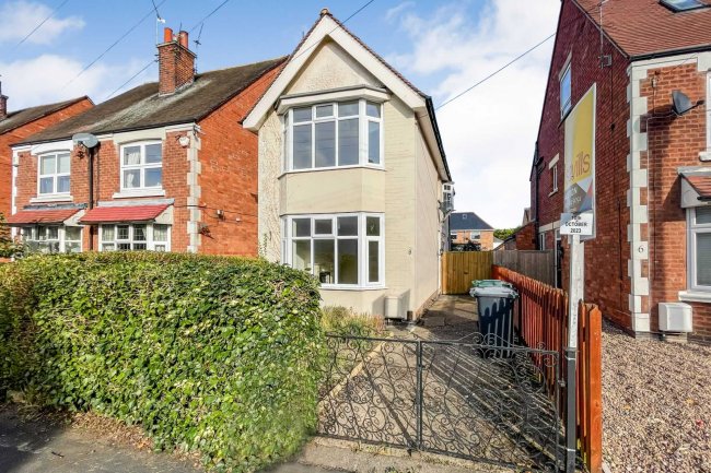 8 Abingdon Road, West Bridgford, Nottingham, NG2 5JR 4