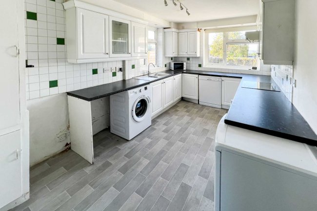 40 Hawkley Green, Southampton, Hampshire, SO19 9NQ 9