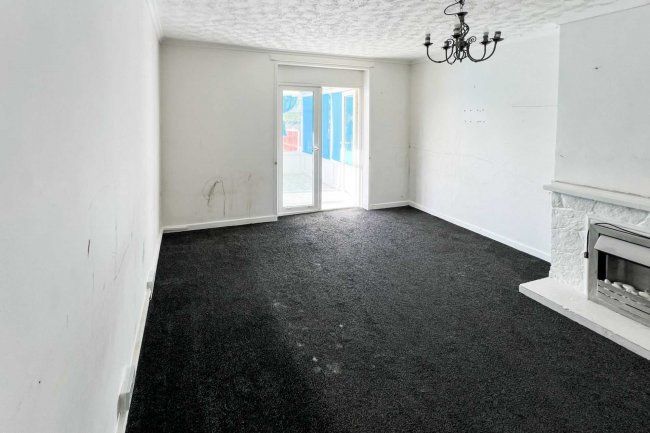 40 Hawkley Green, Southampton, Hampshire, SO19 9NQ 9