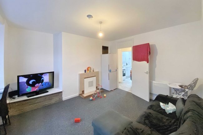 Flat 24, Fairlop Court, Fairlop Road, Leytonstone, London, E11 1BG 8
