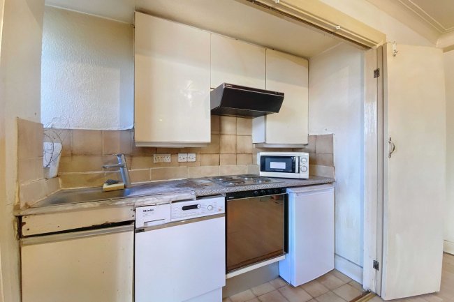 Flat 572, Park West Place, Hyde Park Estate, London, W2 2RA 5