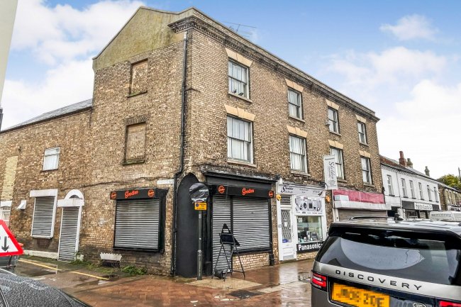 15 Hitchin Street, Biggleswade, SG18 8AX 5