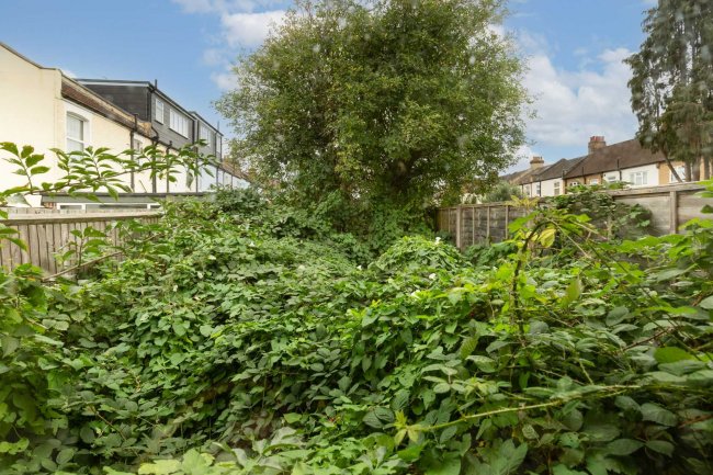 50 Grasmere Road, South Norwood, London, SE25 4RF 9