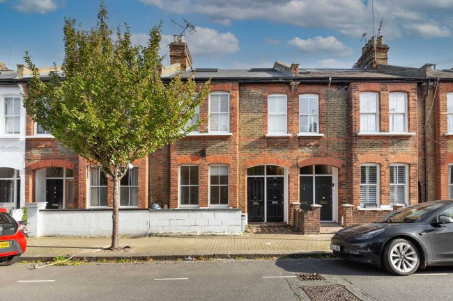 99 Ingelow Road, Battersea, London, SW8 3PE 10