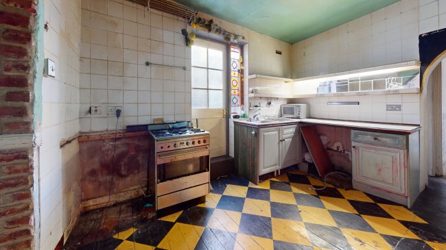 99 Ingelow Road, Battersea, London, SW8 3PE 10