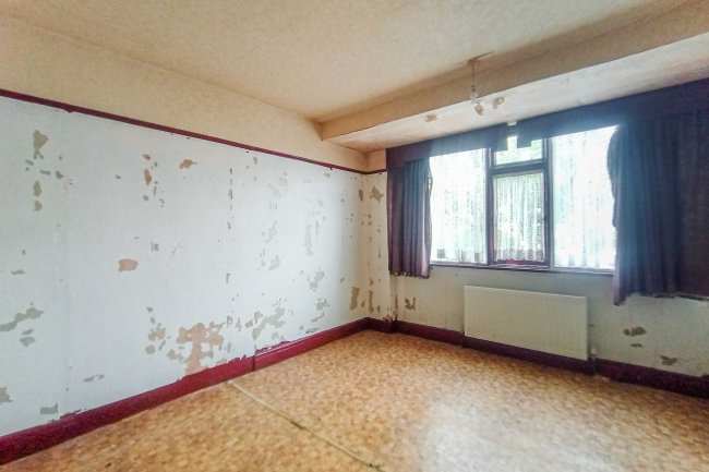 100 Brent Park Road, Hendon, London, NW4 3HP 5