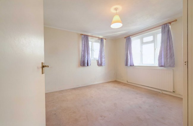 66 Verona Drive, Surbiton, Surrey, KT6 5AL 6