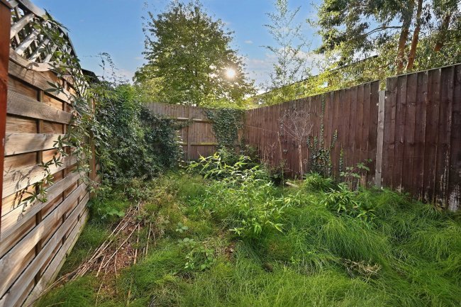 66 Verona Drive, Surbiton, Surrey, KT6 5AL 6