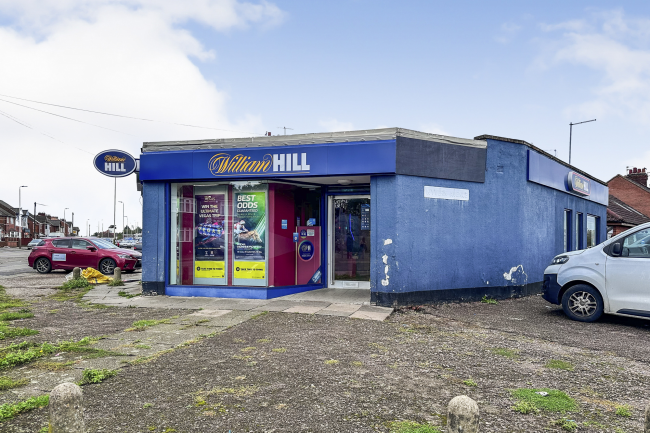 2 Wyvern Avenue, Leicester LE4 7HF 4