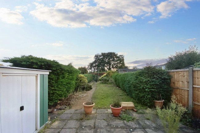 129 Heaton Avenue, Romford, Essex, RM3 7HL 3