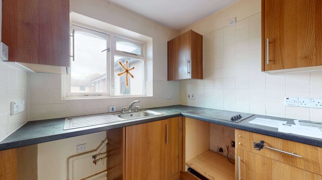 76 Springfield Place, Kingston Upon Thames KT3 3LP 3
