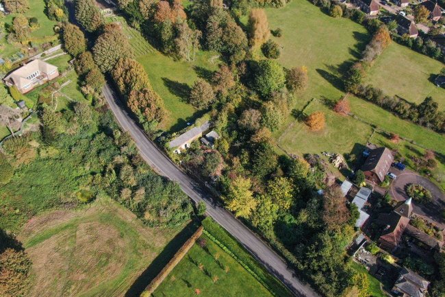 Belringham, Headcorn Road, Sutton Valence, Kent, ME17 3AR 7