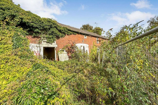 Belringham, Headcorn Road, Sutton Valence, Kent, ME17 3AR 7