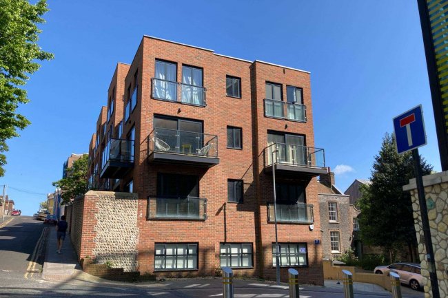 33 Mighell Street, Brighton, BN2 0JF 5