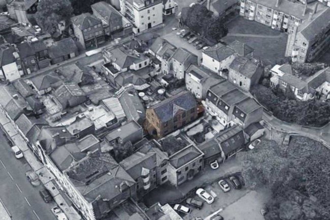 9 The Square, Woodford Green, Essex, IG8 0UQ 7