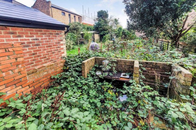 39 York Road, Brentford, TW8 0QP 4