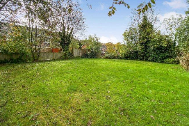 Land rear of 76a-78 Fleming Avenue, North Baddesley, Southampton SO52 9AQ 6