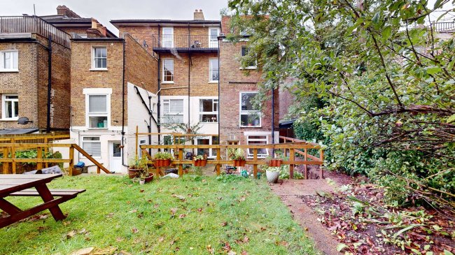 28 Queens Road, Twickenham, TW1 4EX 8