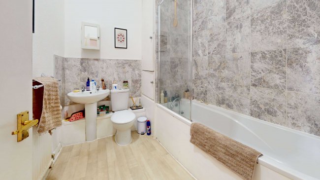 28 Queens Road, Twickenham, TW1 4EX 8